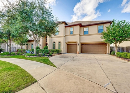 2914 Cotswold Lane - Photo 1