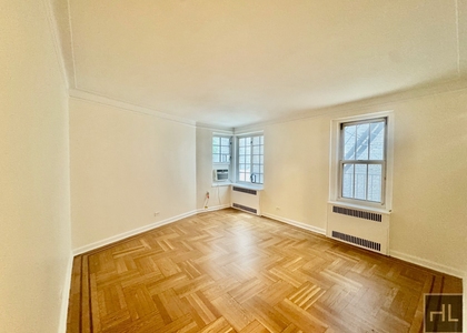 Jane St - Photo 1