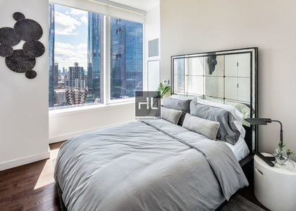 West 36th Street - Photo 1