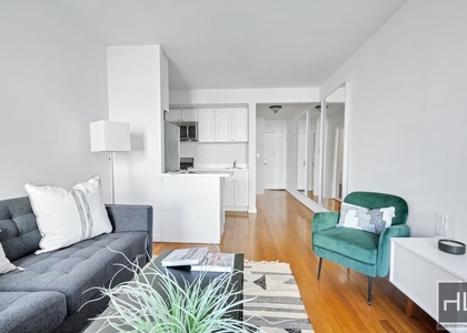 West 49 Street - Photo 1