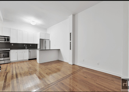Madison Avenue - Photo 1