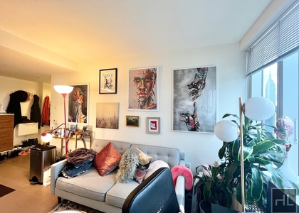 West 42nd Street - Photo 1