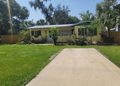 962 Ne 5th Street - Photo 1