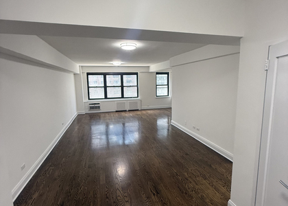 157 East 57th Street - Photo 1