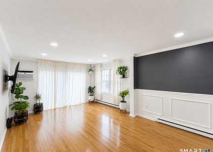 256 Washington Boulevard - Photo 1