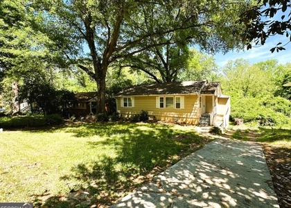 1900 Meadow Lane - Photo 1