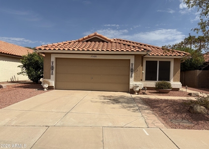 7568 W Kerry Lane - Photo 1
