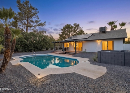 5117 E Beck Lane - Photo 1