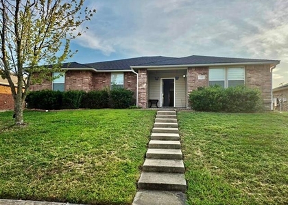 1217 Evergreen Street - Photo 1