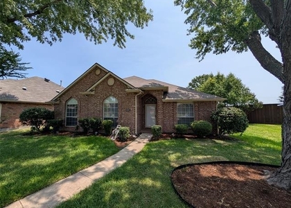 6000 Arlington Drive - Photo 1