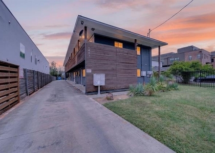 1417 Bennett Avenue - Photo 1