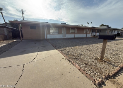 7010 N 34th Avenue - Photo 1