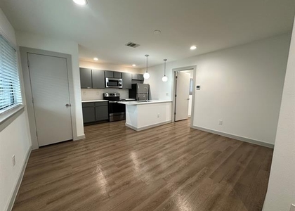 4526 Munger Avenue - Photo 1