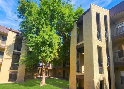 461 W Holmes Avenue - Photo 1