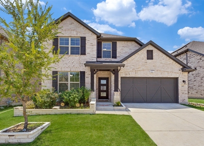 465 Willowmore Drive - Photo 1
