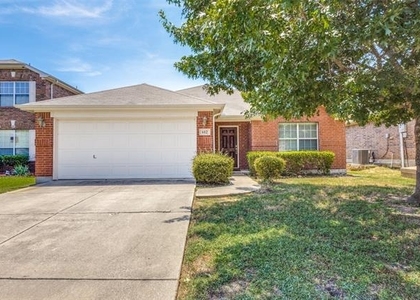 612 Cove Court - Photo 1