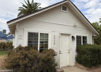 2646 W Morten Avenue - Photo 1