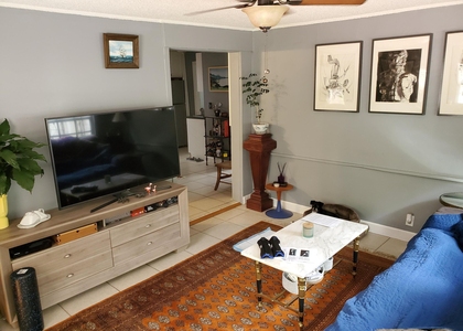 415 Ne 8th Avenue - Photo 1