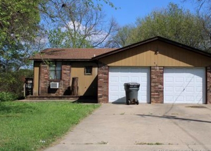 906 Nw A Street - Photo 1