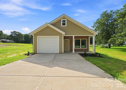 1533 S Battleground Avenue - Photo 1