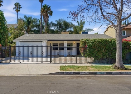16020 Kittridge Street - Photo 1