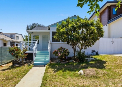 422 S Juanita Avenue - Photo 1