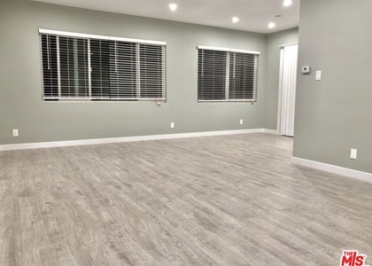 815 S Sherbourne Drive - Photo 1