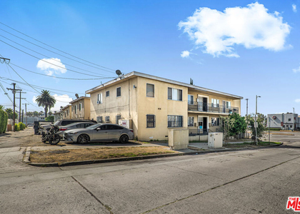 4777 San Vicente Boulevard - Photo 1