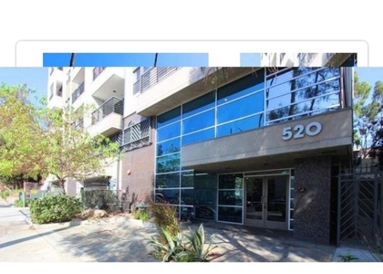 520 S Kingsley Drive - Photo 1