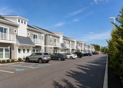 515 Jackson Avenue - Photo 1