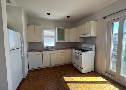 445 W Walnut Street - Photo 1