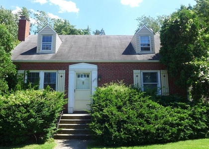 4724 7th Road N - Photo 1