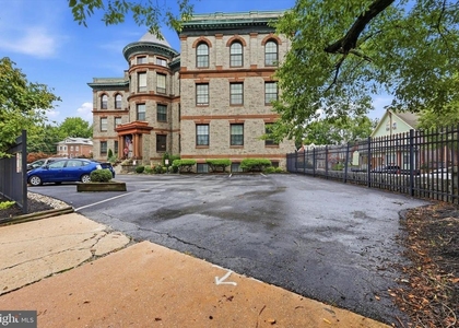 2400 Baynard Boulevard - Photo 1
