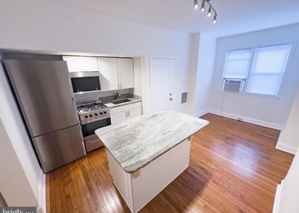 2807 4th Street Ne - Photo 1