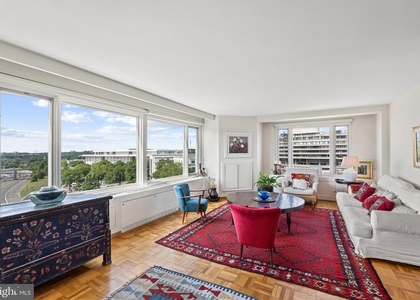 2475 Virginia Avenue Nw - Photo 1