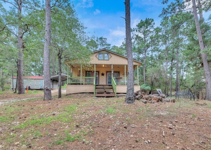 928 Moccasin Trl - Photo 1