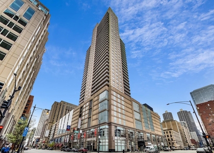 545 N Dearborn Street - Photo 1