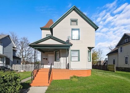 1097 E Merchant Street - Photo 1