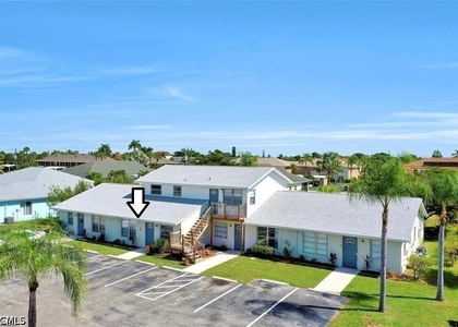 4705 Se 4th Place - Photo 1