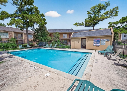 3303 W Greenridge Drive - Photo 1