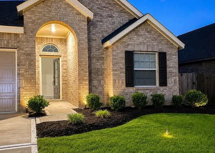 7927 Eagle Creek Ln - Photo 1