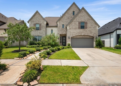 1911 Golden Leaf Drive - Photo 1