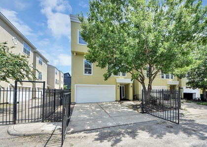 2119 Stuart Street - Photo 1