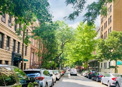 West 11 Street - Photo 1