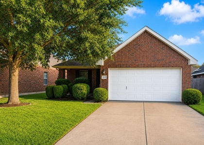 2119 Hawthorne Brook - Photo 1