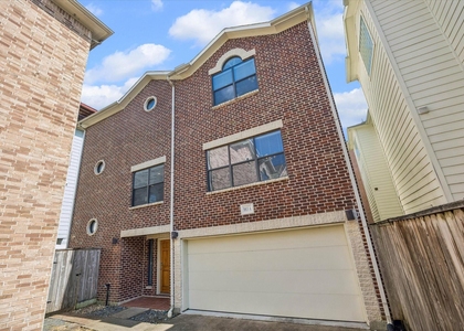 5813 Darling Street - Photo 1
