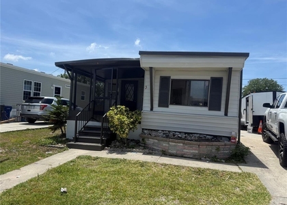 512 51st Avenue Drive W - Photo 1