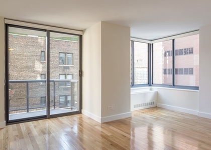 West 48th St - Photo 1