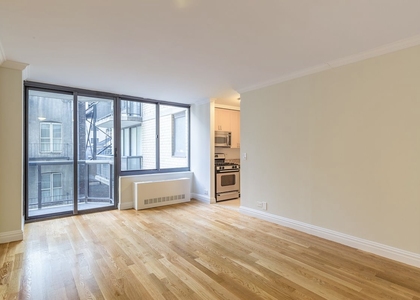 West 48th Street - Photo 1
