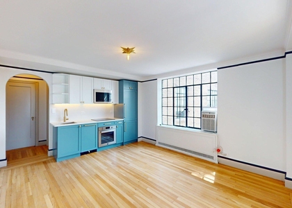 Christopher Street - Photo 1